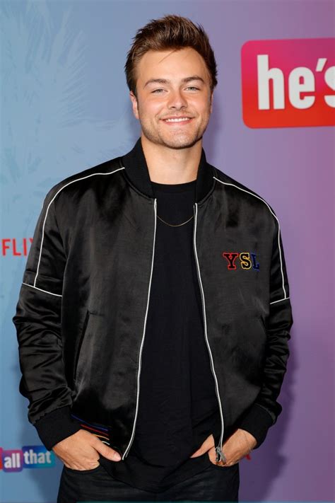 Girl Meets World star Peyton Meyer fans accuse actor of leaking。